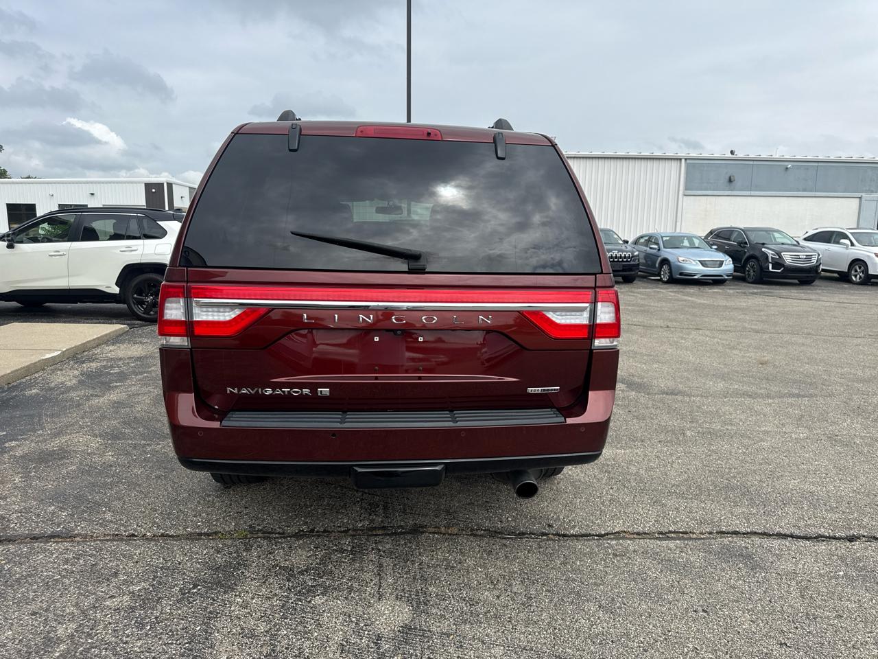 Lincoln Navigator L 4WD 4dr Reserve 2016