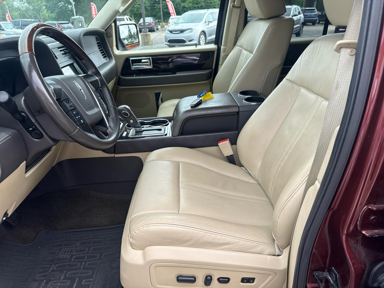 Lincoln Navigator L 4WD 4dr Reserve 2016