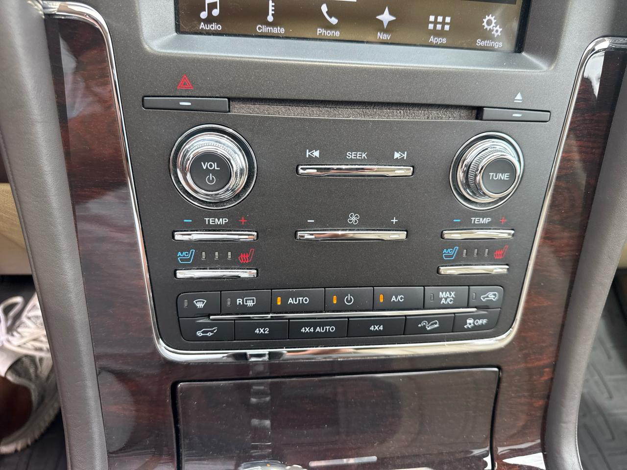 Lincoln Navigator L 4WD 4dr Reserve 2016