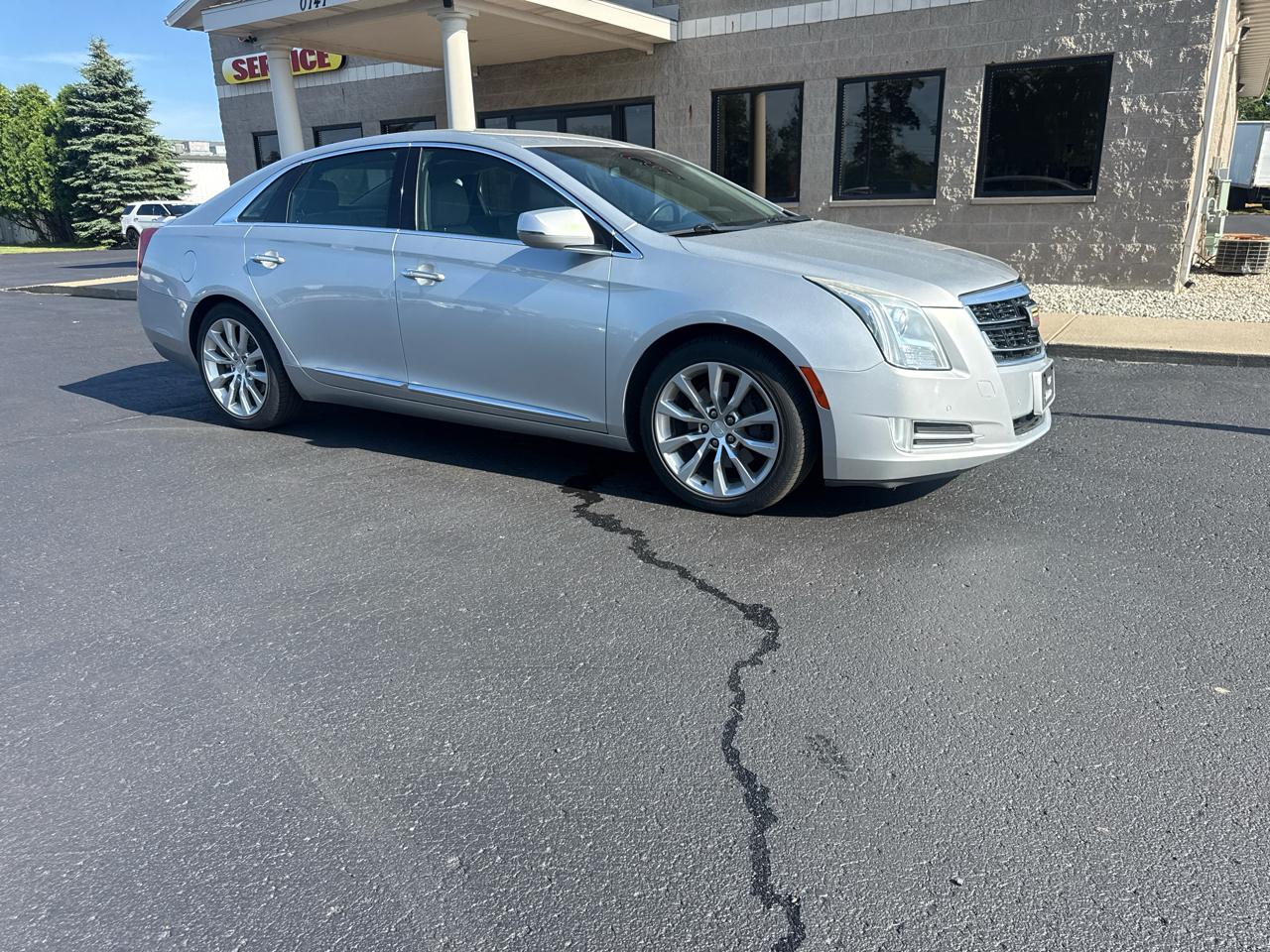 Cadillac XTS 4dr Sdn Luxury Collection AWD 2016