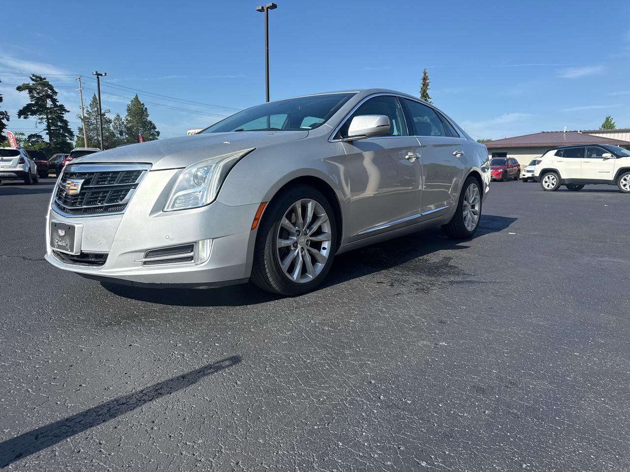 Cadillac XTS 4dr Sdn Luxury Collection AWD 2016