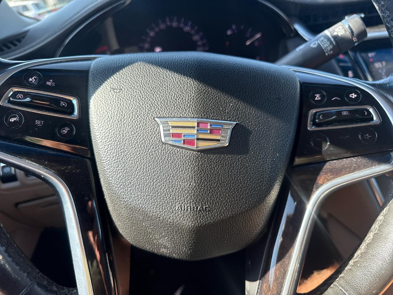 Cadillac XTS 4dr Sdn Luxury Collection AWD 2016