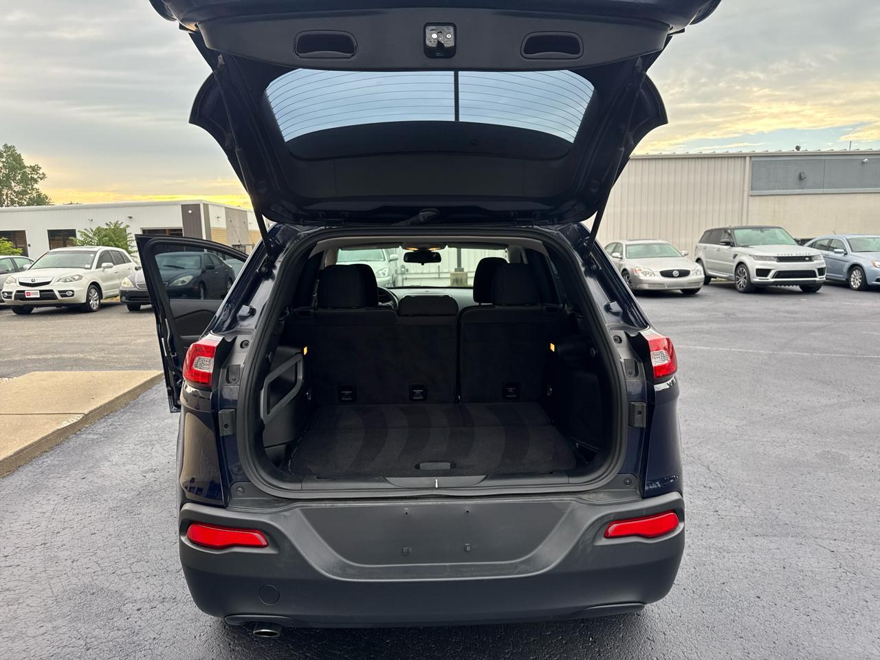 Jeep Cherokee 4WD 4dr Sport 2016