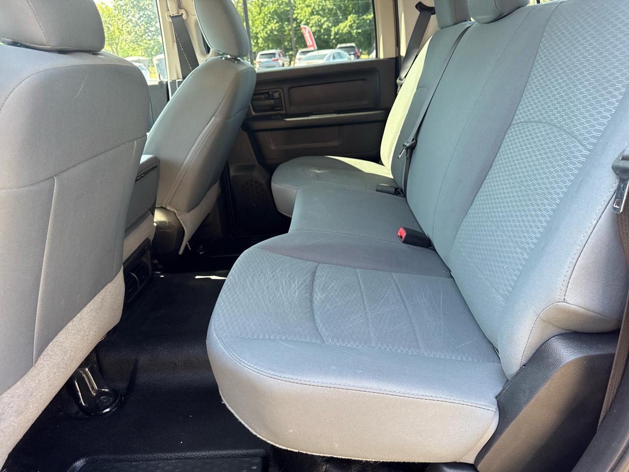 RAM 2500 Tradesman 4x4 Crew Cab 6'4" Box 2018