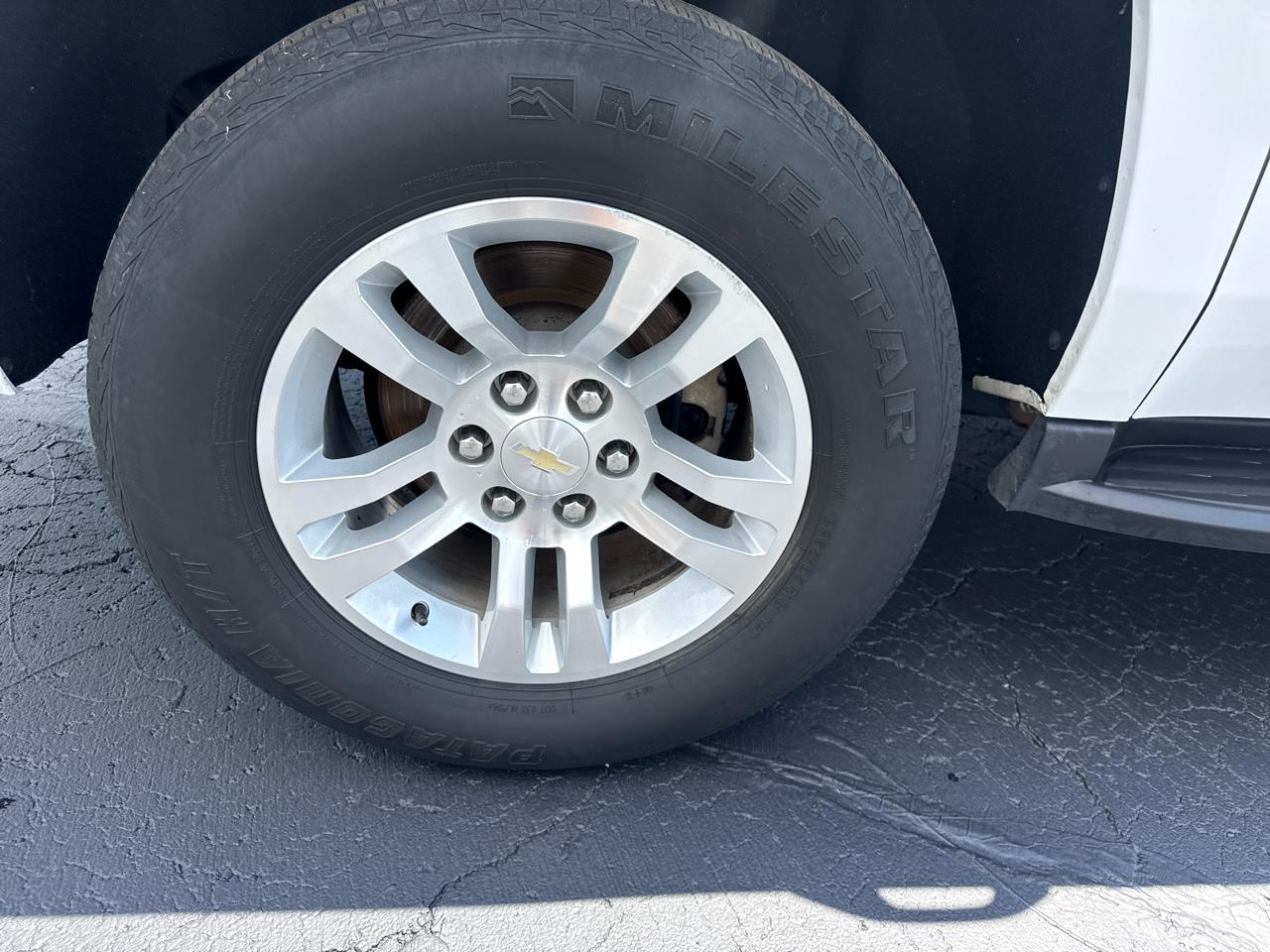 Chevrolet Suburban 4WD 4dr LT 2020