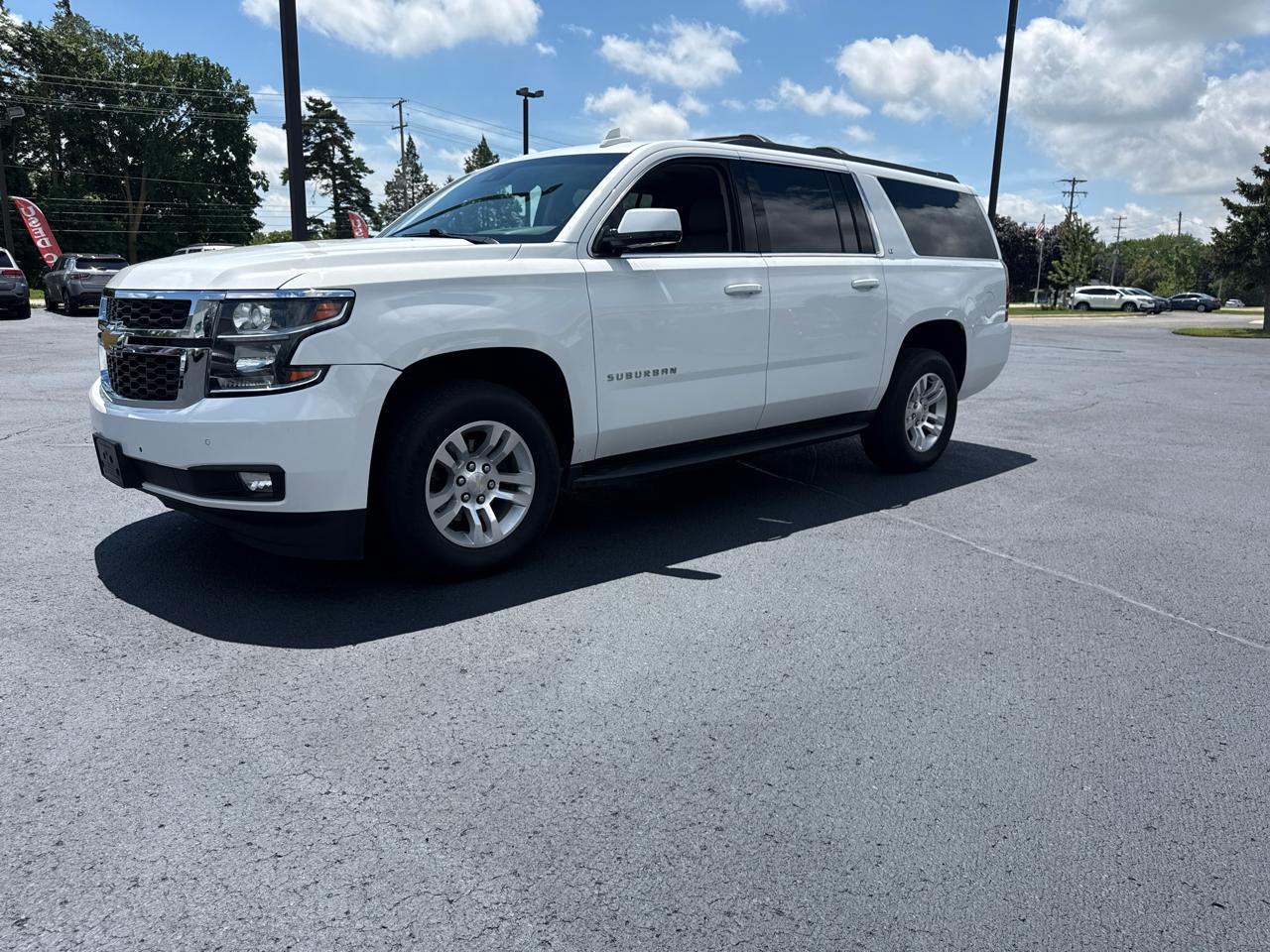 Chevrolet Suburban 4WD 4dr LT 2020