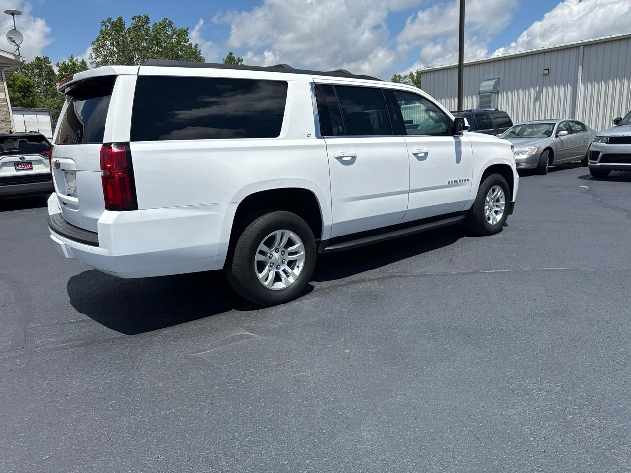 Chevrolet Suburban 4WD 4dr LT 2020