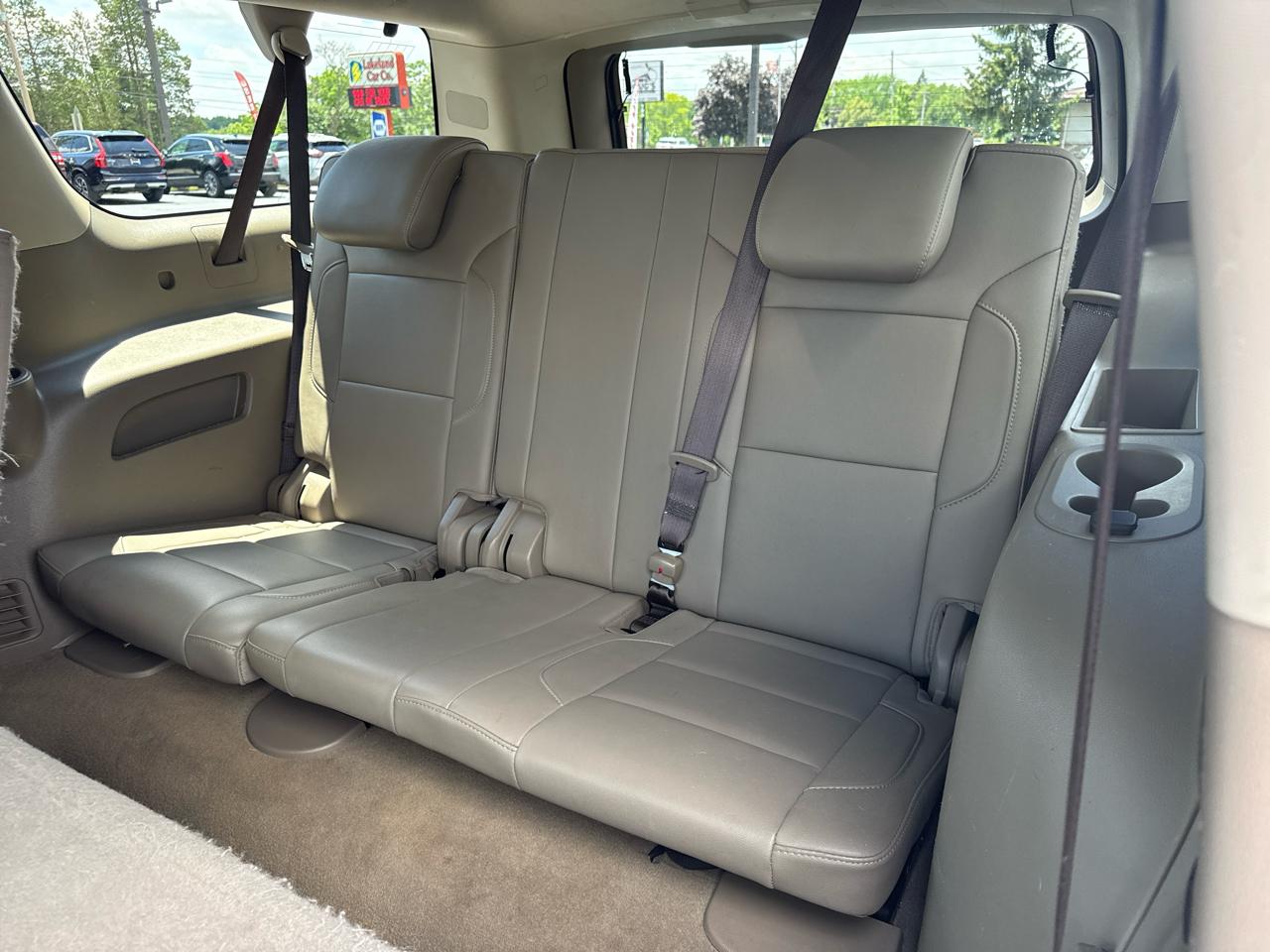 Chevrolet Suburban 4WD 4dr LT 2020