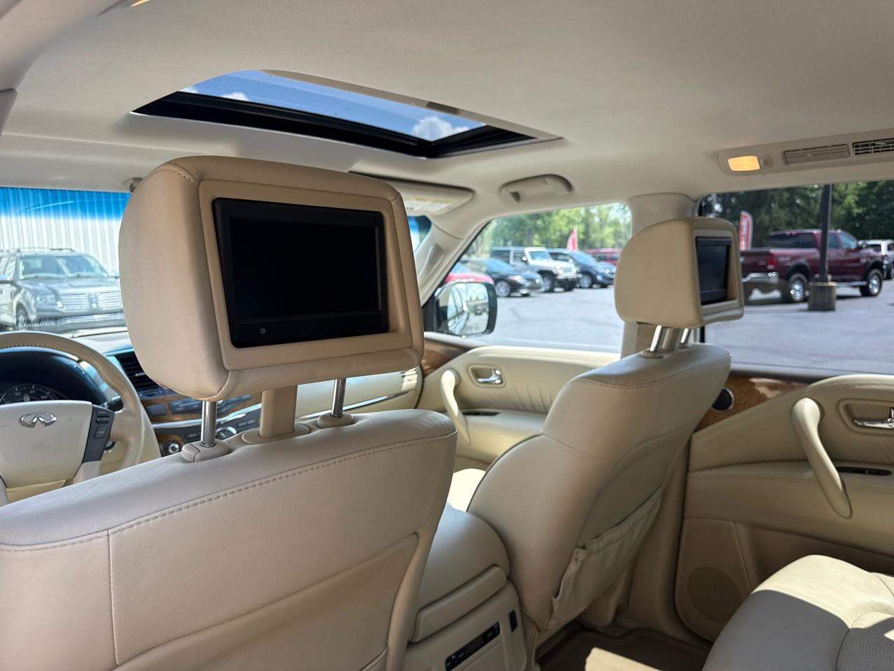 Infiniti QX80 4WD 4dr 2014
