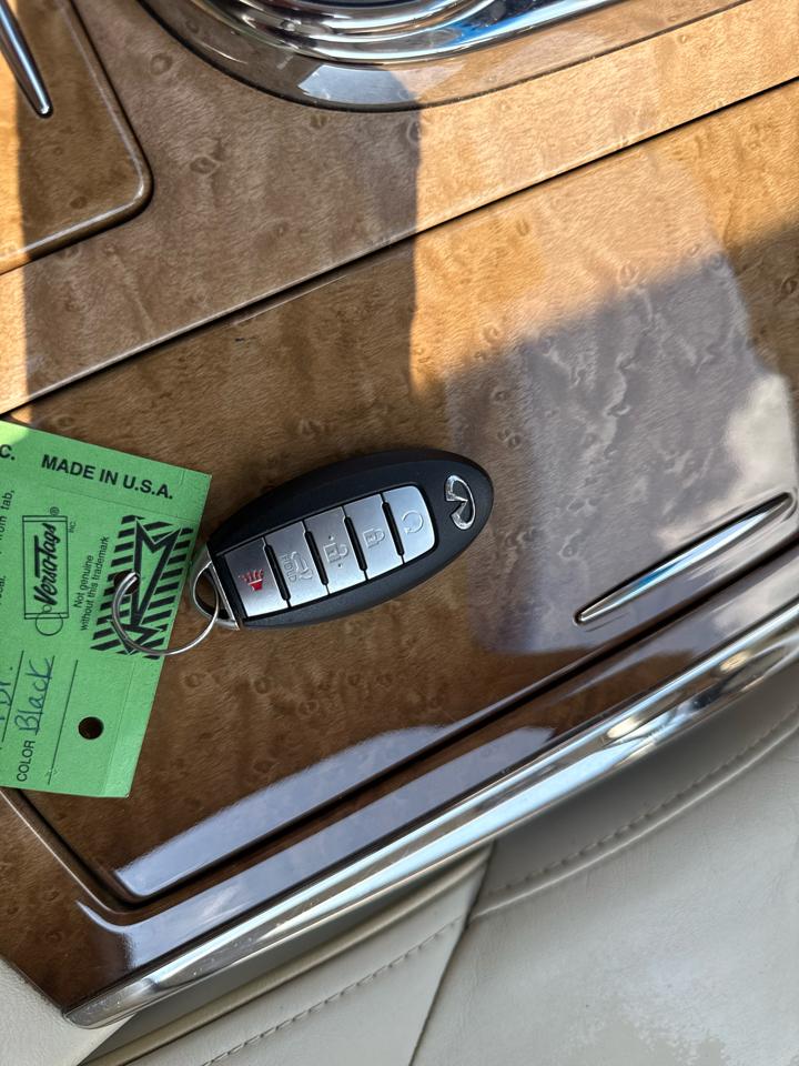 Infiniti QX80 4WD 4dr 2014