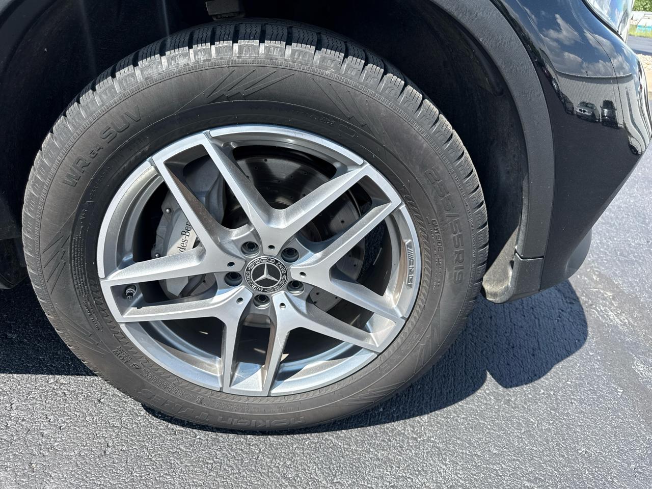 Mercedes-Benz GLC GLC 300 4MATIC SUV 2017
