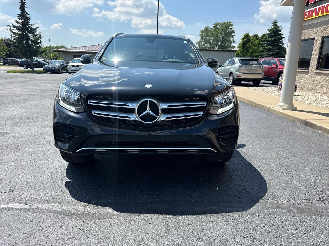 Mercedes-Benz GLC GLC 300 4MATIC SUV 2017