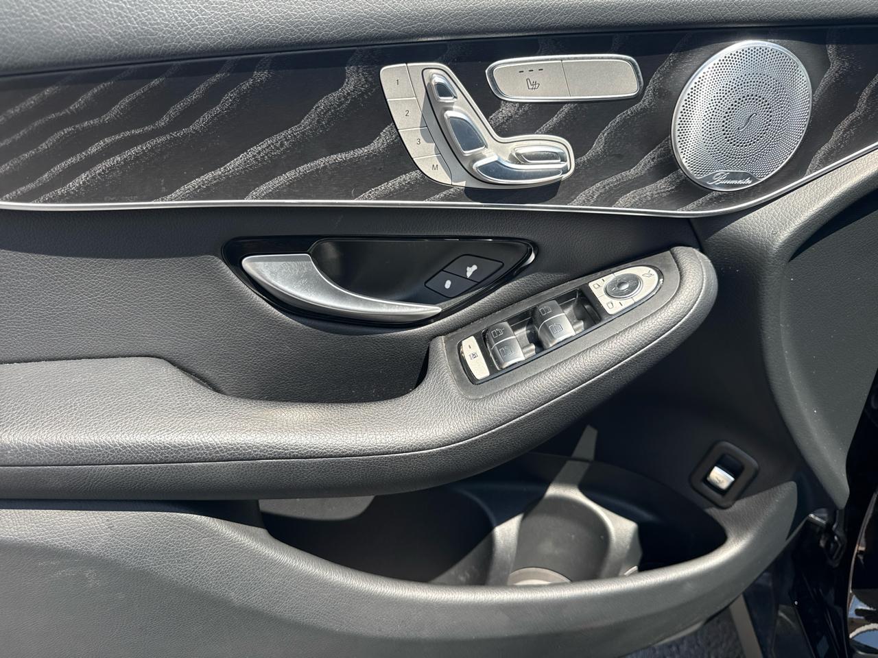 Mercedes-Benz GLC GLC 300 4MATIC SUV 2017