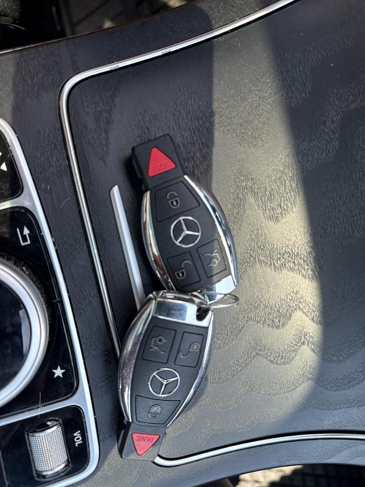 Mercedes-Benz GLC GLC 300 4MATIC SUV 2017