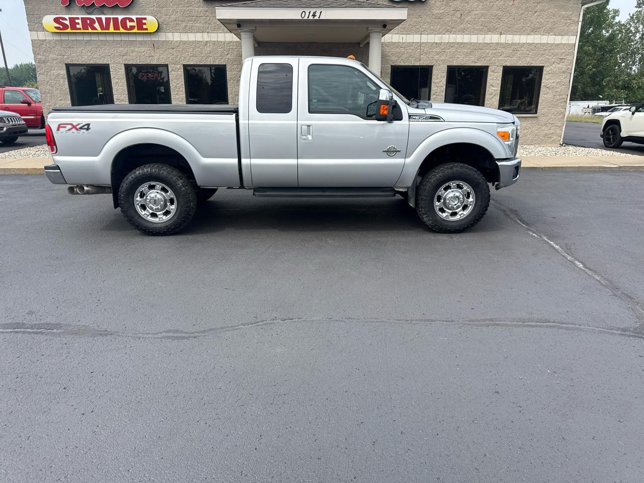 2015 Ford Super Duty F-350 SRW 4WD SuperCab 158" Lariat