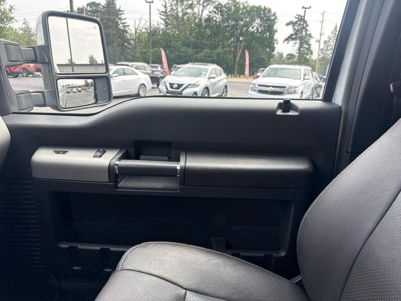 Ford Super Duty F-350 SRW 4WD SuperCab 158" Lariat 2015