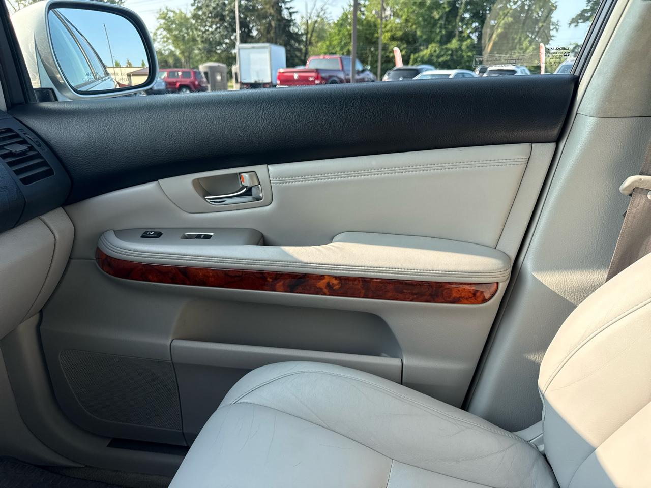 Lexus RX 330 4dr SUV AWD 2005