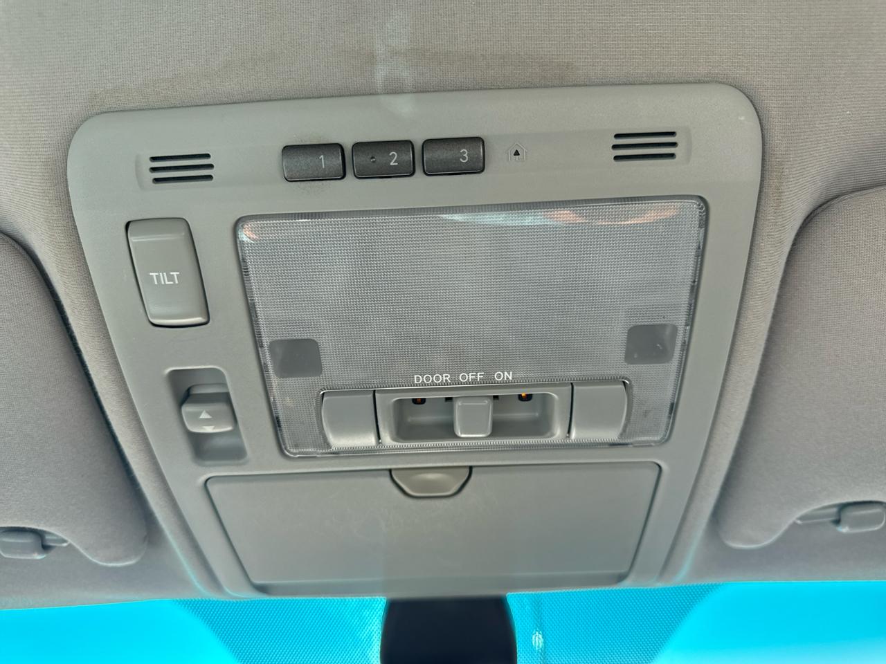 Lexus RX 330 4dr SUV AWD 2005