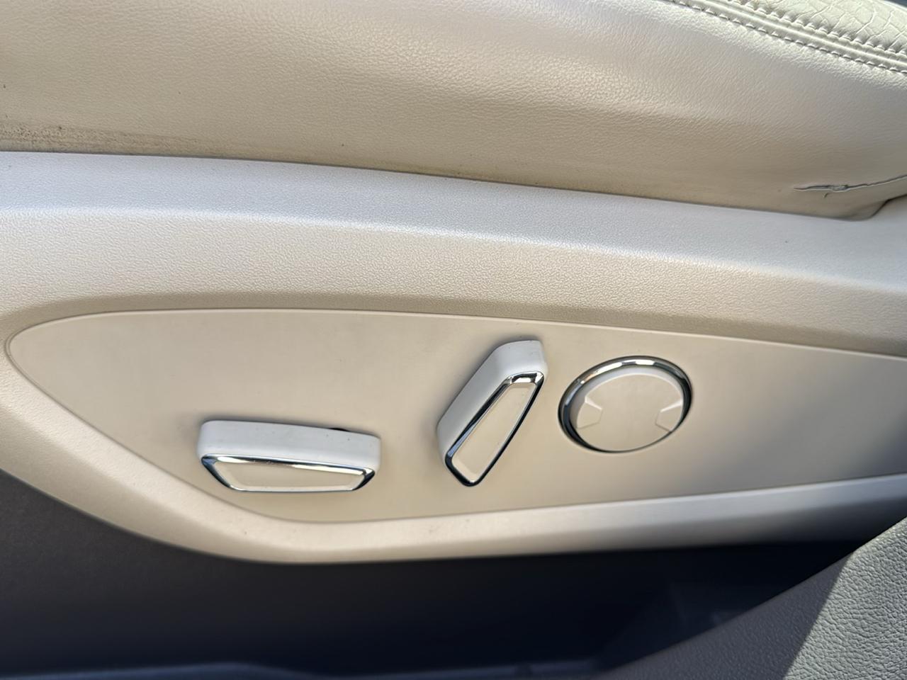 Lincoln MKX AWD 4dr Reserve 2016
