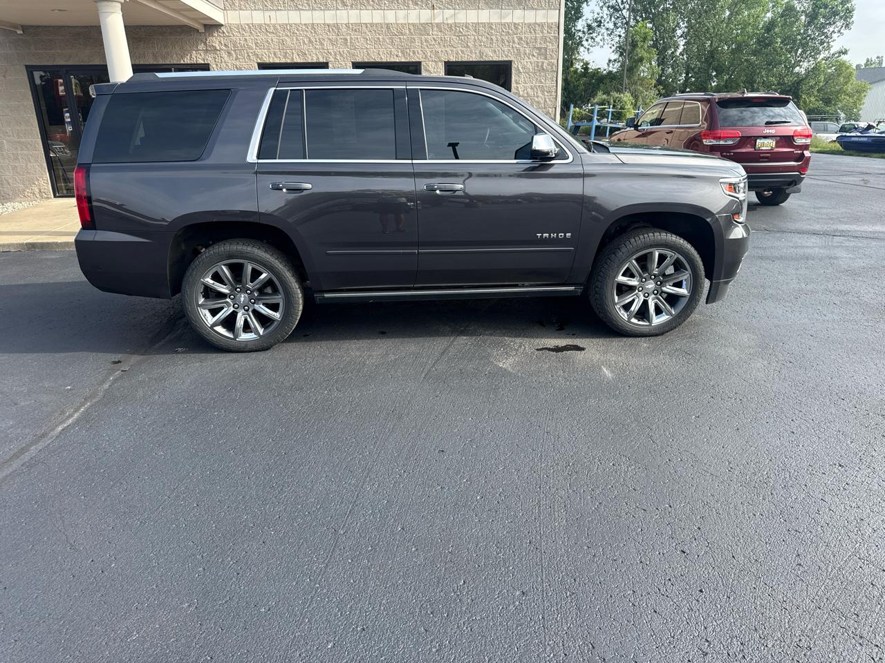 Chevrolet Tahoe 4WD 4dr Premier 2017