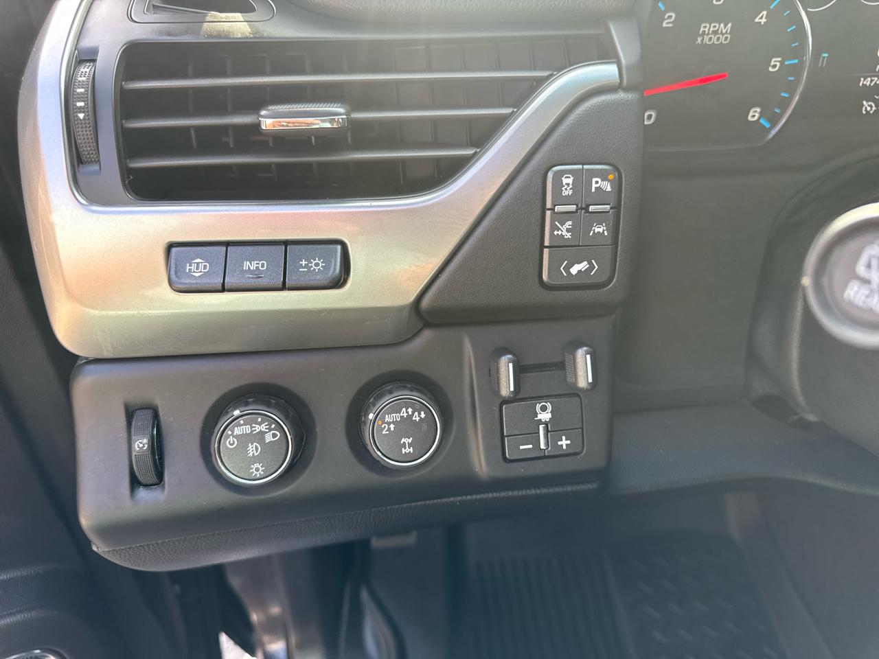 Chevrolet Tahoe 4WD 4dr Premier 2017