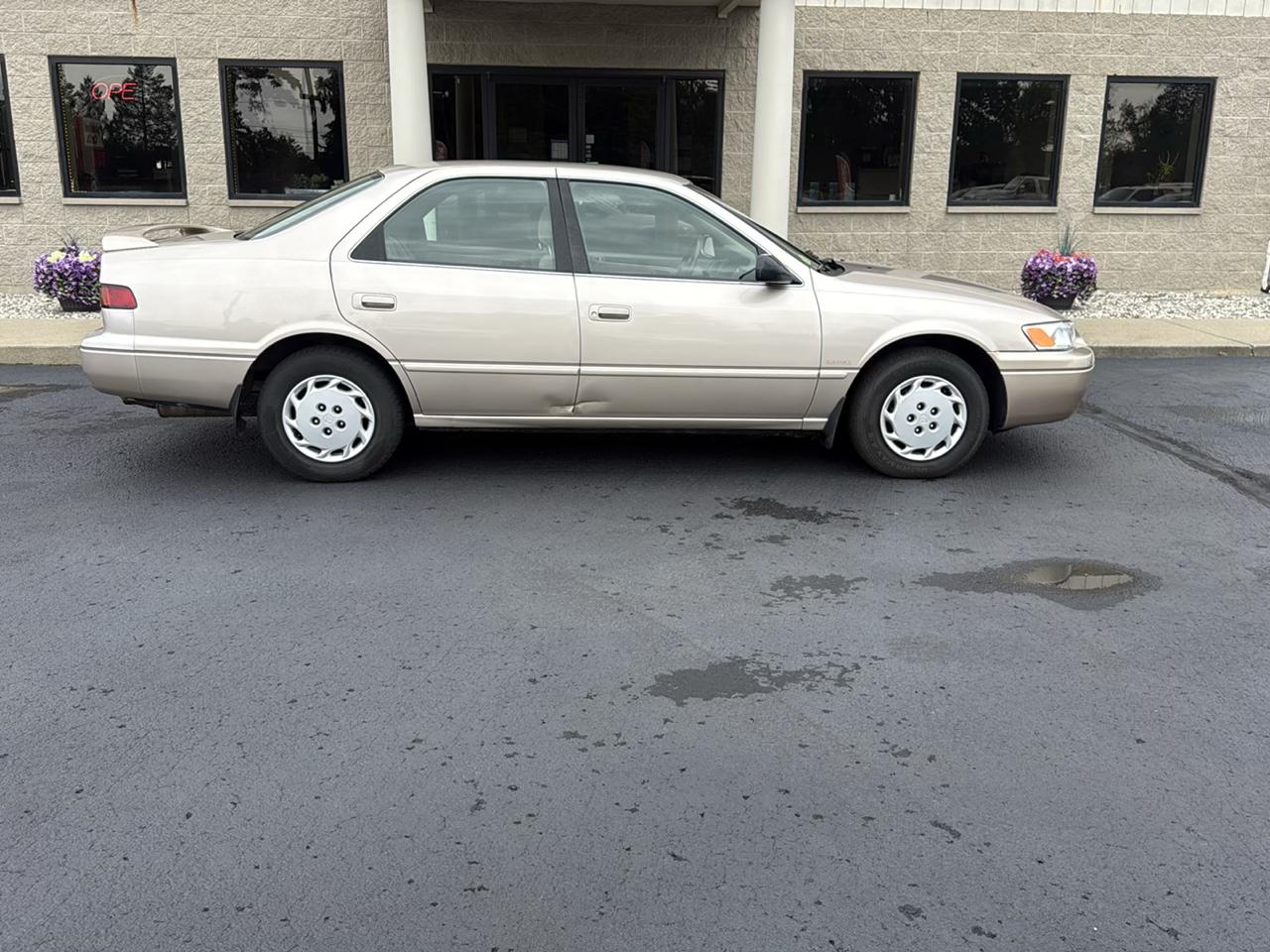 Toyota Camry 4dr Sdn XLE Auto 1997