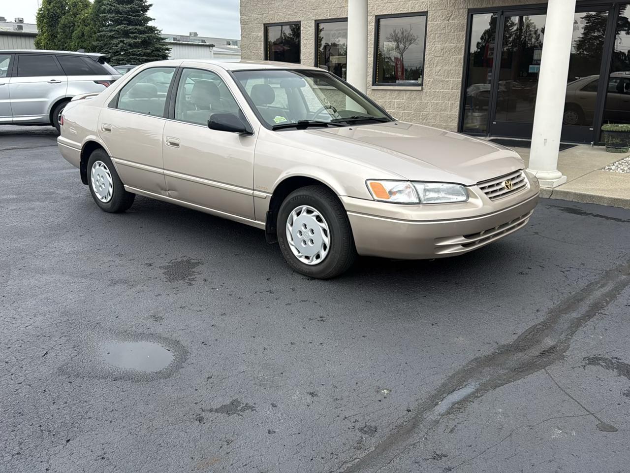 Toyota Camry 4dr Sdn XLE Auto 1997
