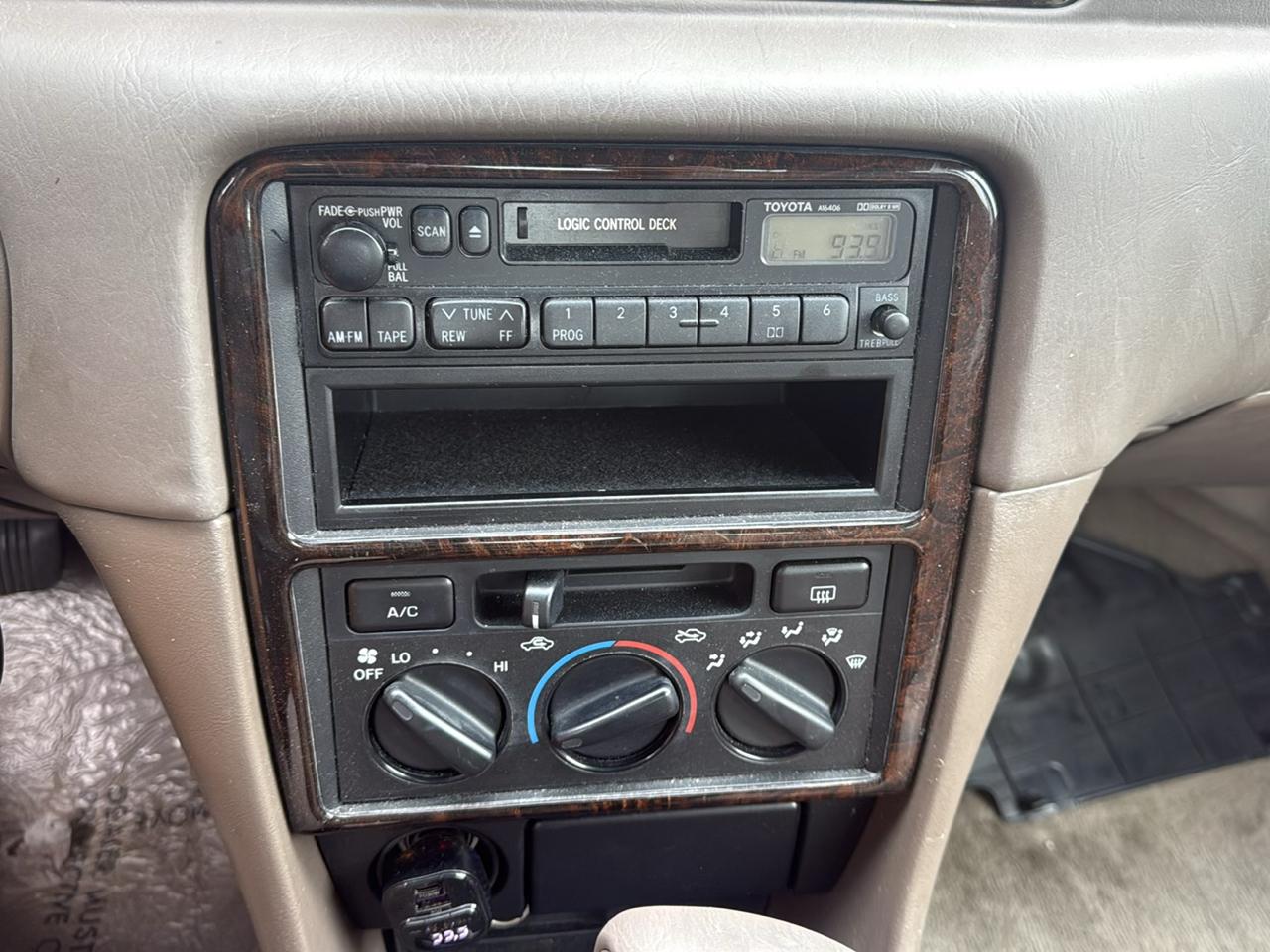 Toyota Camry 4dr Sdn XLE Auto 1997