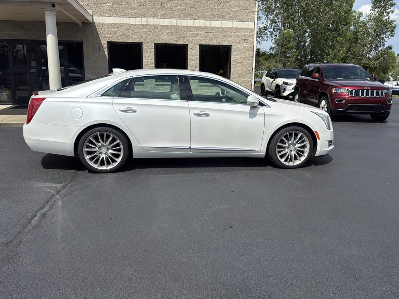 Cadillac XTS 4dr Sdn Platinum AWD 2016