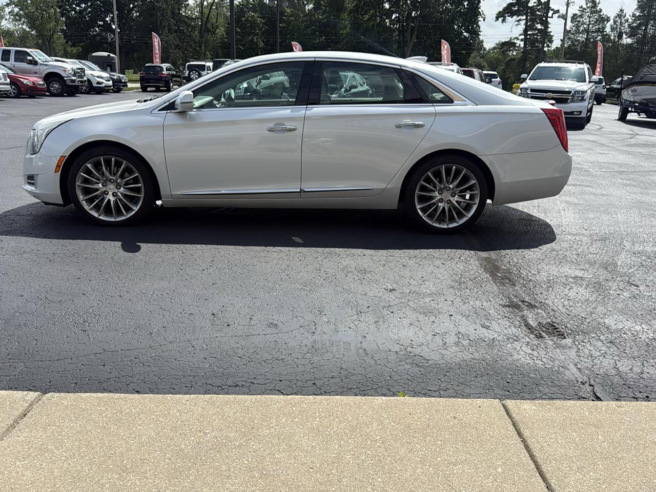 Cadillac XTS 4dr Sdn Platinum AWD 2016