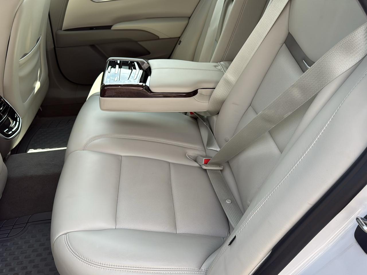 Cadillac XTS 4dr Sdn Platinum AWD 2016