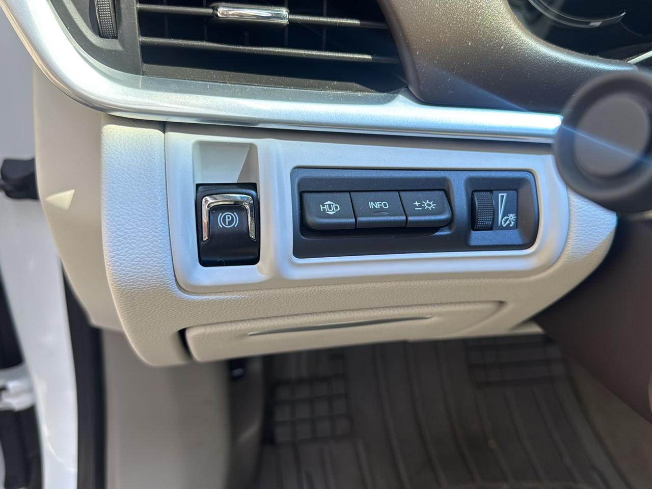 Cadillac XTS 4dr Sdn Platinum AWD 2016
