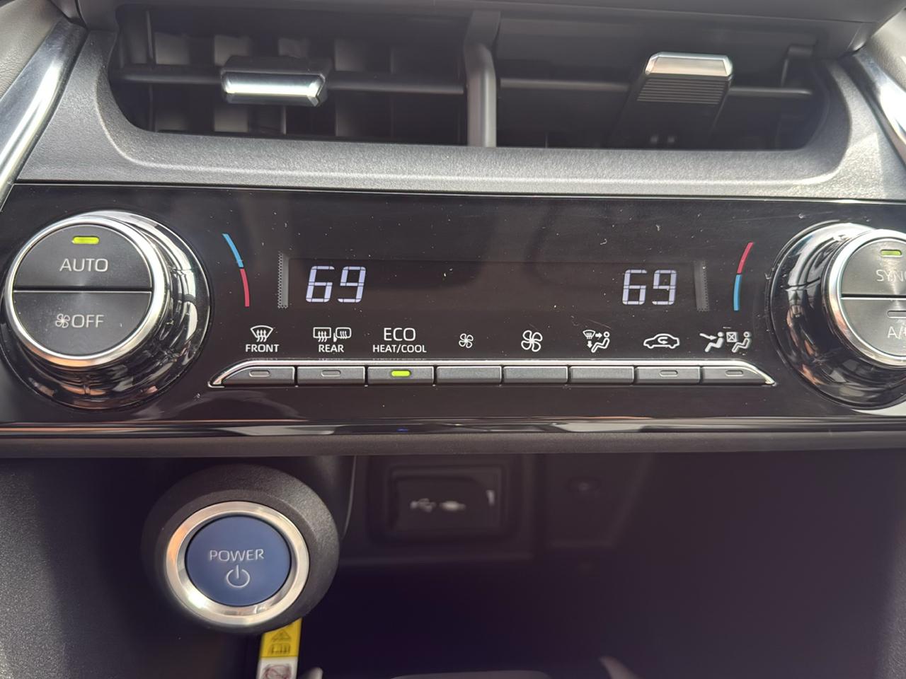 Toyota Venza Limited AWD (Natl) 2022