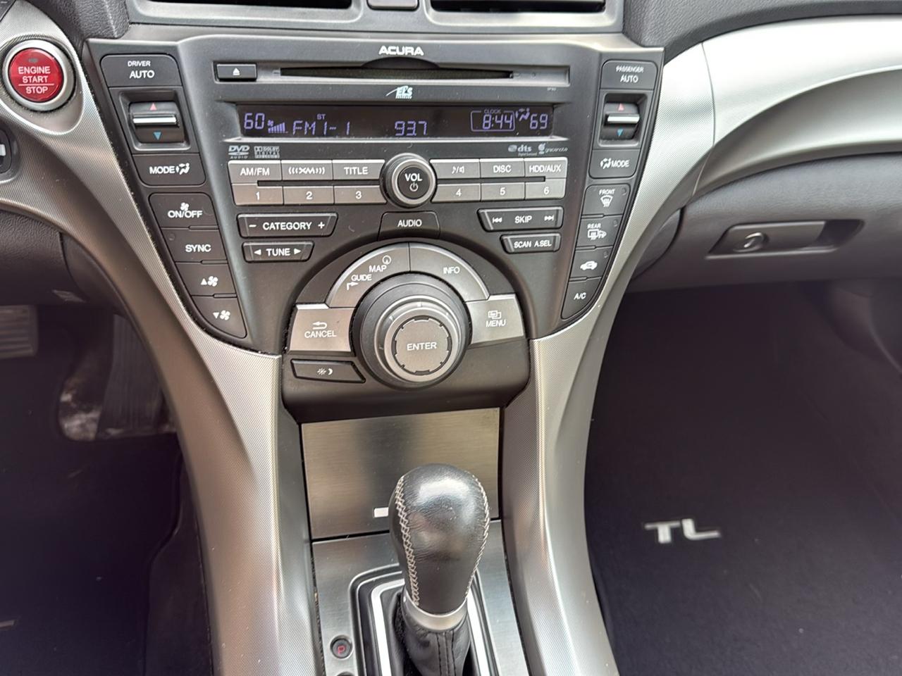 Acura TL 4dr Sdn Auto SH-AWD Tech 2010