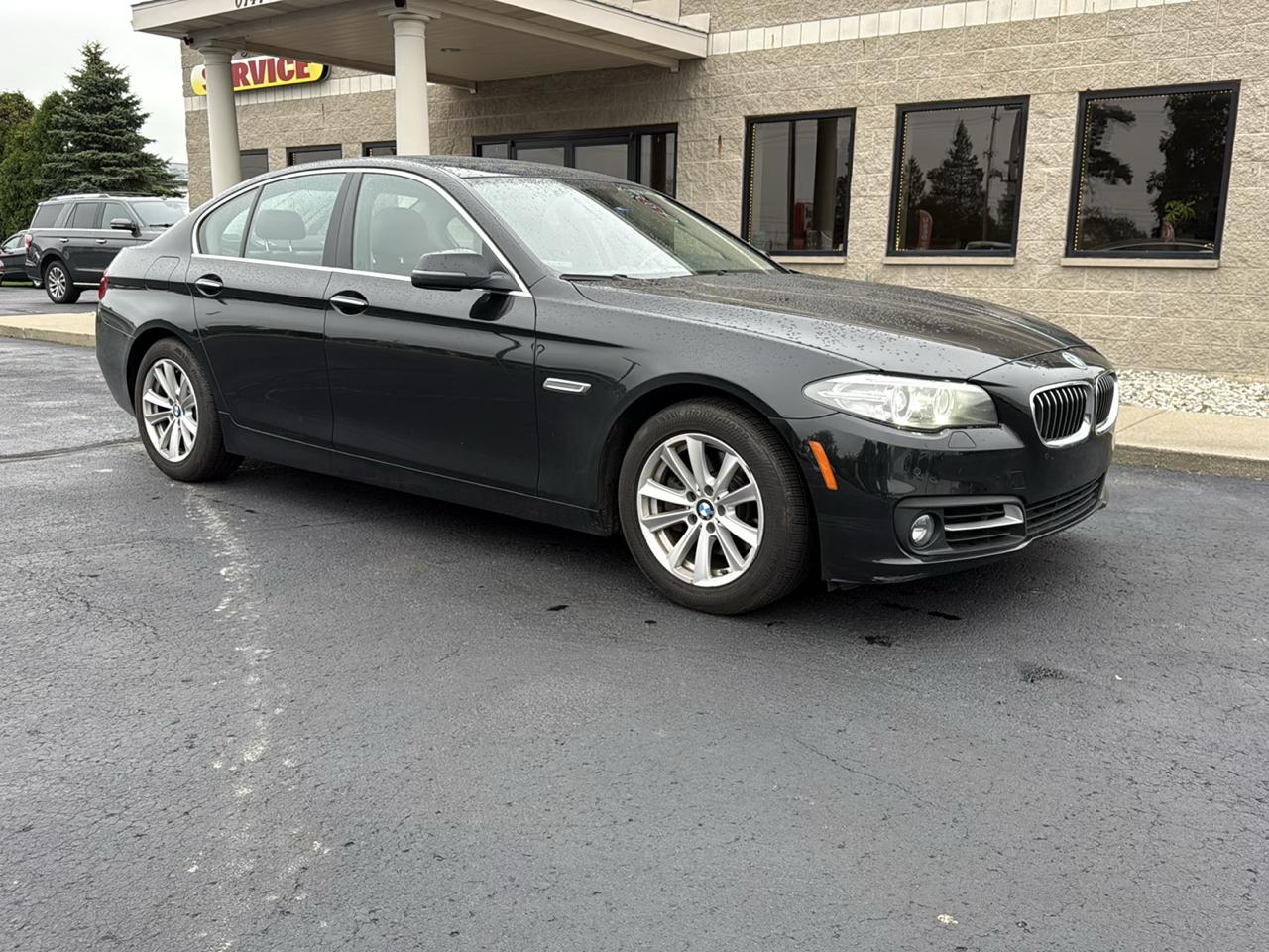 BMW 5 Series 4dr Sdn 528i xDrive AWD 2016