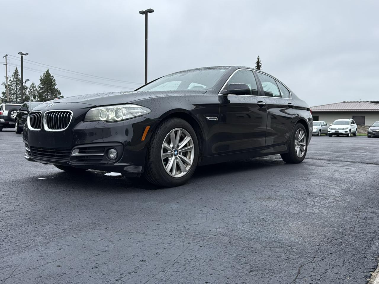 BMW 5 Series 4dr Sdn 528i xDrive AWD 2016
