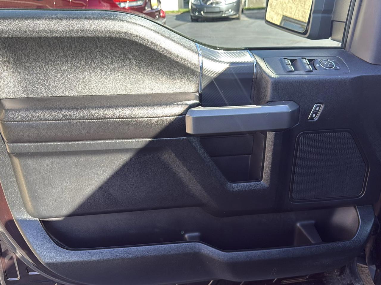 Ford F-150 4WD SuperCrew 145" XLT 2018