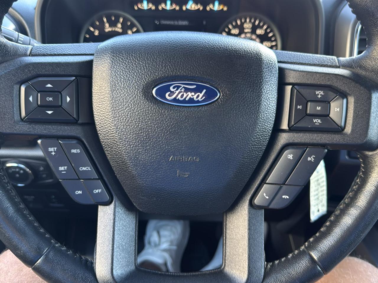 Ford F-150 4WD SuperCrew 145" XLT 2018