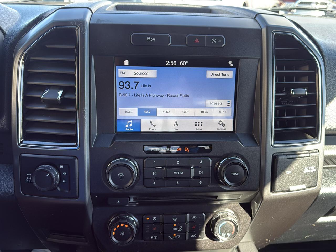 Ford F-150 4WD SuperCrew 145" XLT 2018