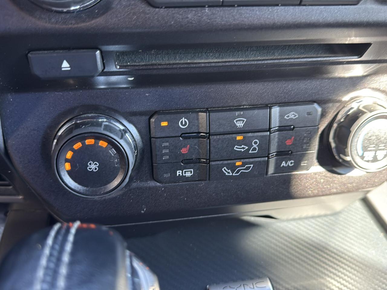 Ford F-150 4WD SuperCrew 145" XLT 2018