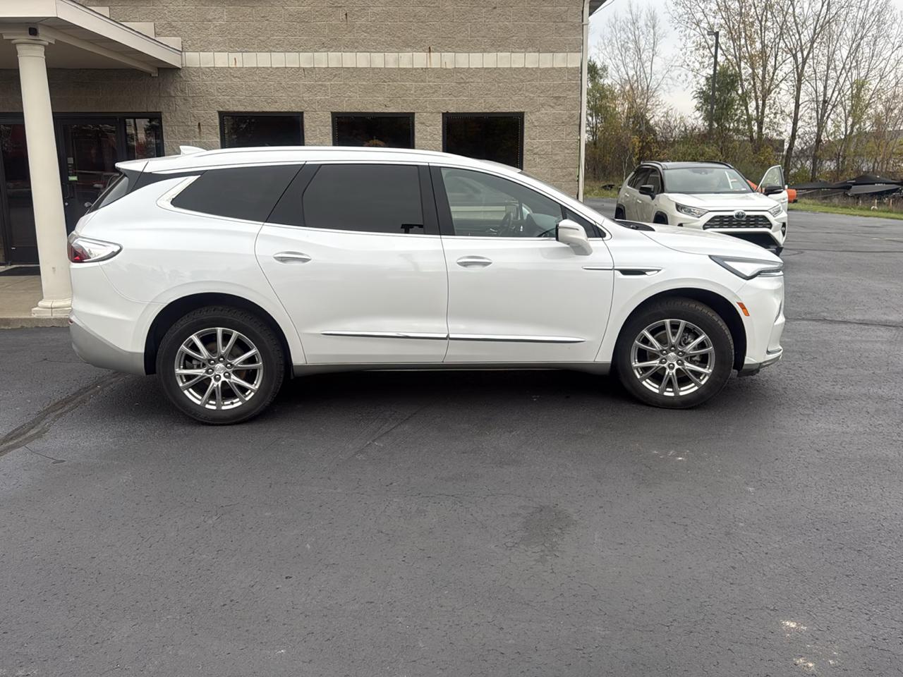 2022 Buick Enclave AWD 4dr Premium