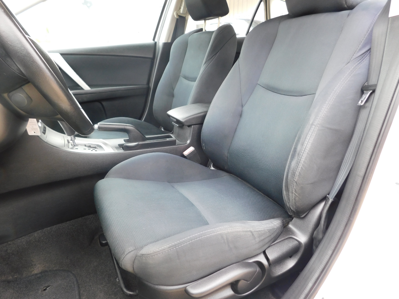 Mazda MAZDA3 5dr HB Auto s Sport 2011