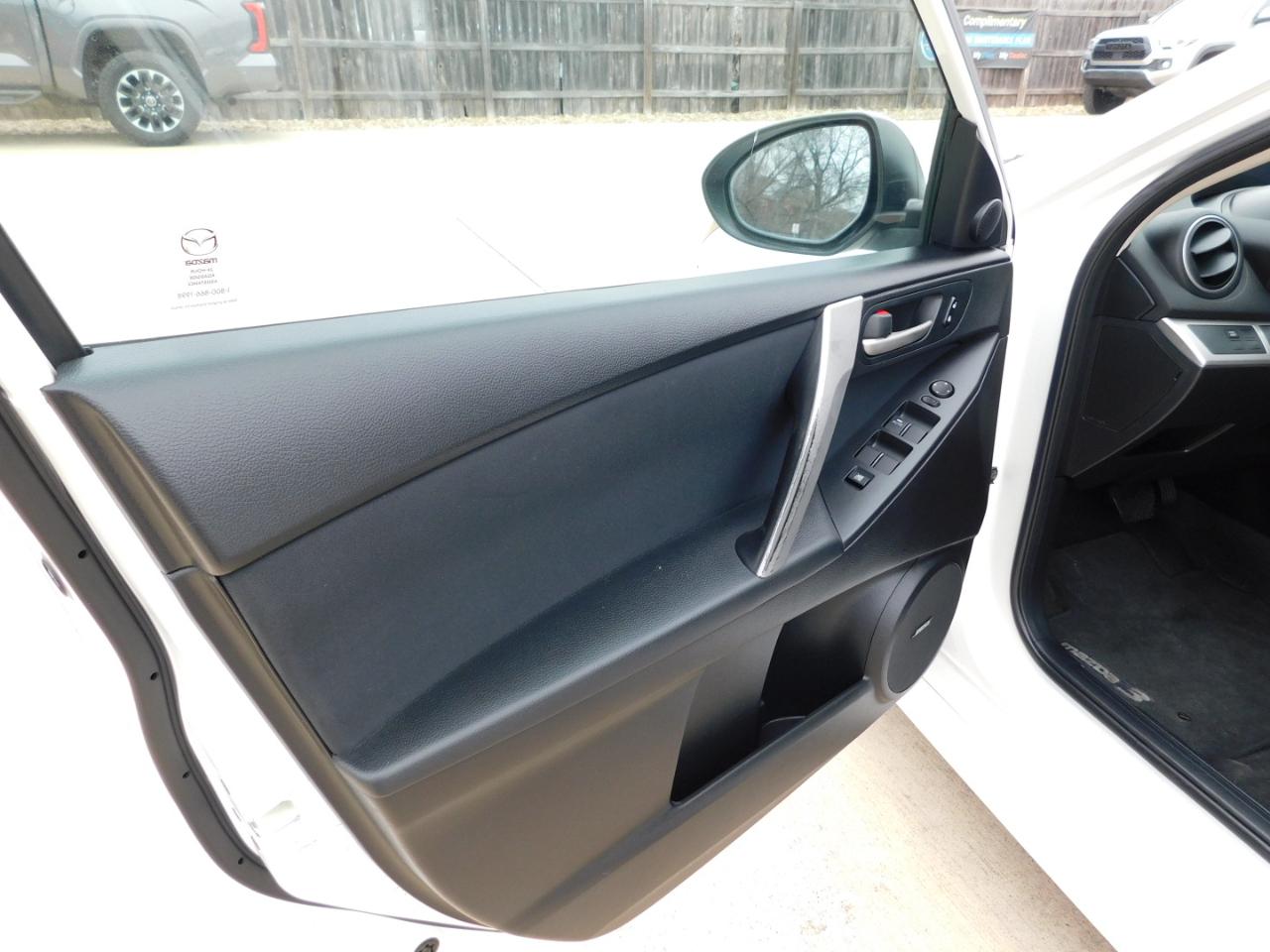 Mazda MAZDA3 5dr HB Auto s Sport 2011