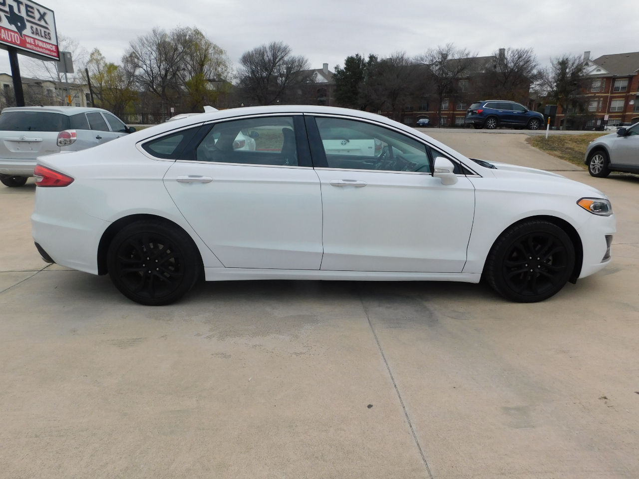 Ford Fusion SEL FWD 2019