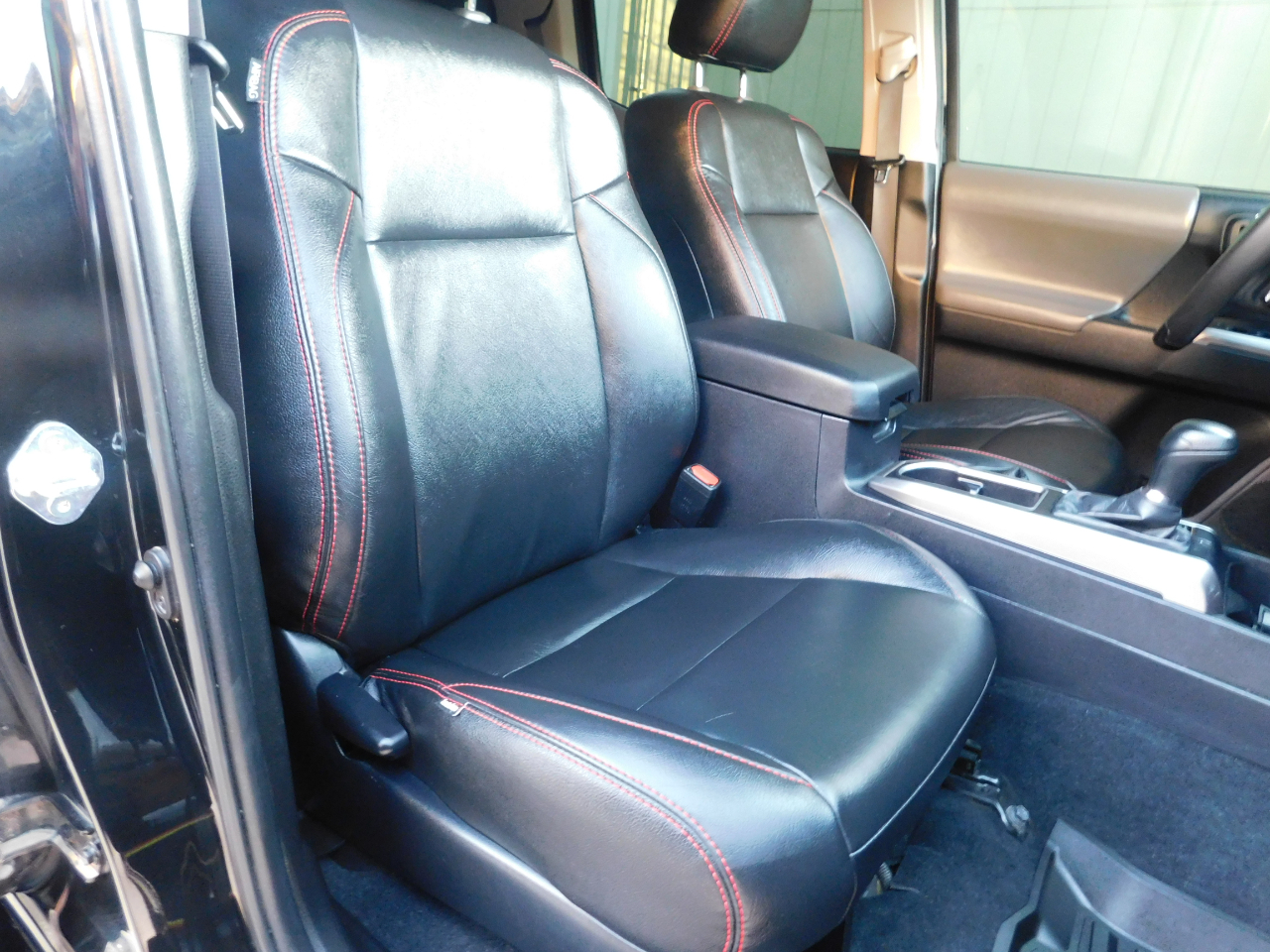 Toyota Tacoma 2WD SR5 Double Cab 6' Bed V6 AT (Natl) 2021