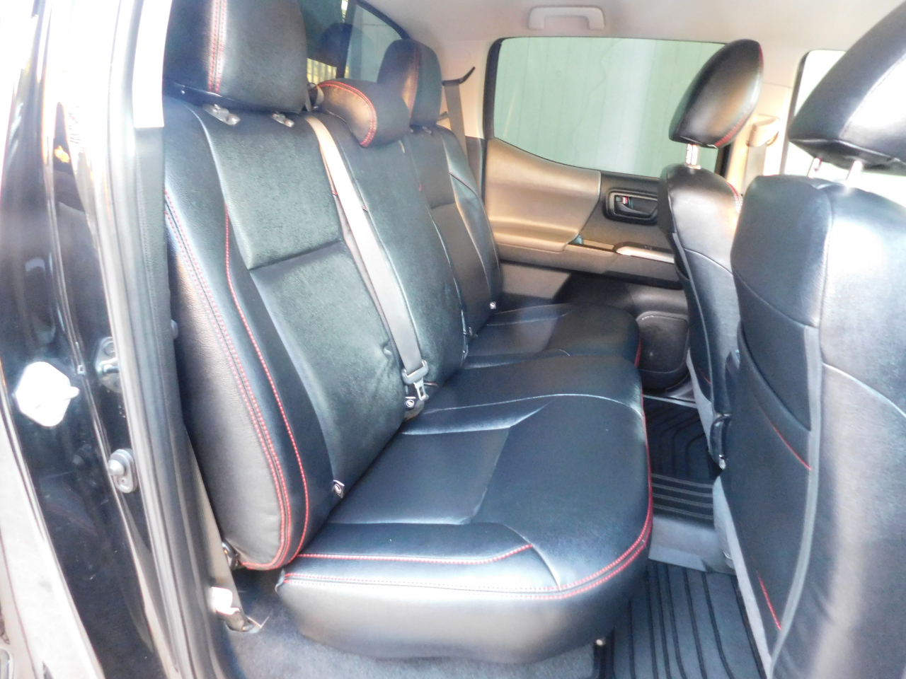 Toyota Tacoma 2WD SR5 Double Cab 6' Bed V6 AT (Natl) 2021