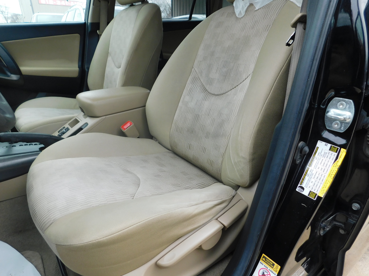 Toyota RAV4 FWD 4dr I4 (Natl) 2012