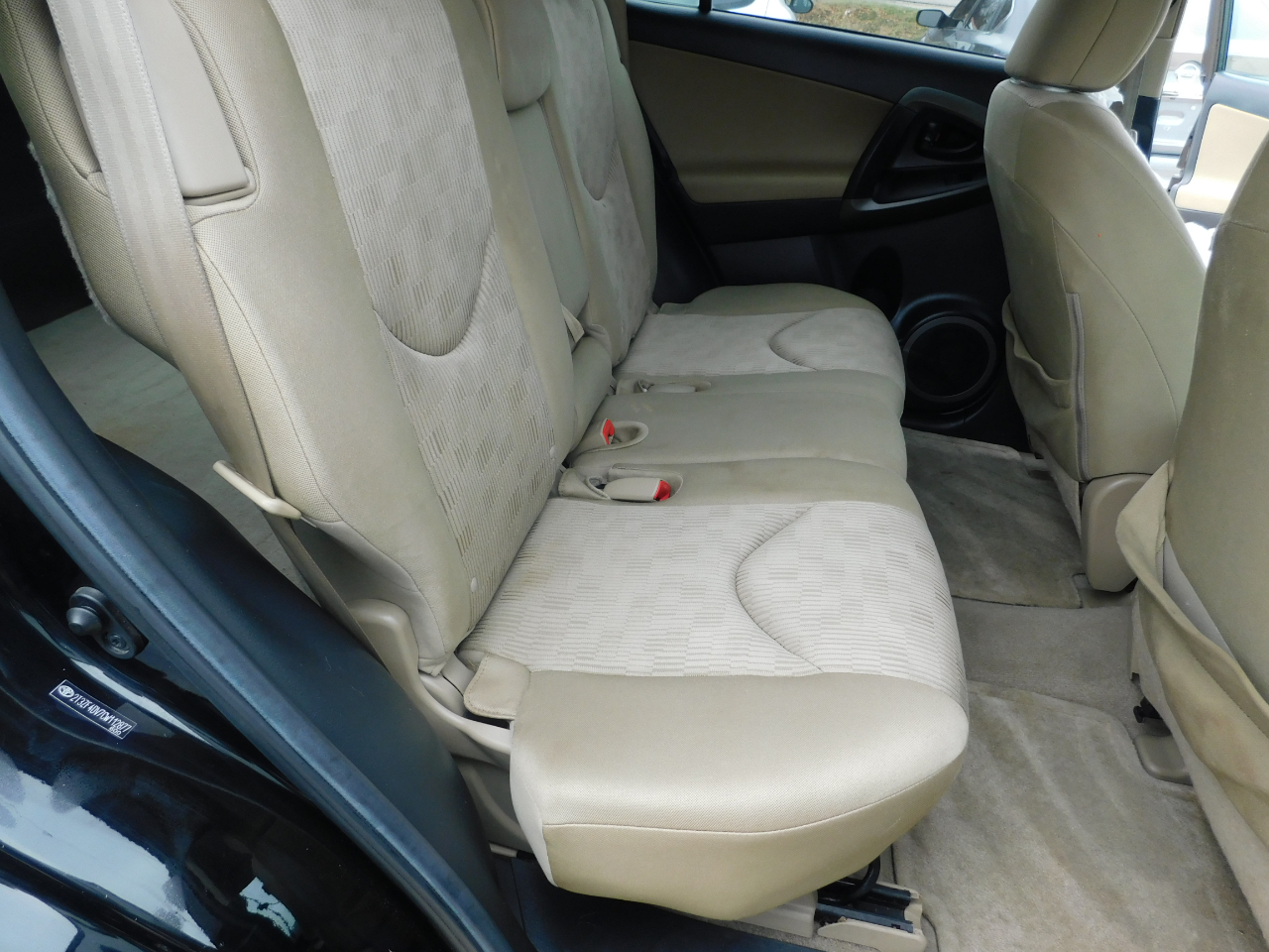 Toyota RAV4 FWD 4dr I4 (Natl) 2012