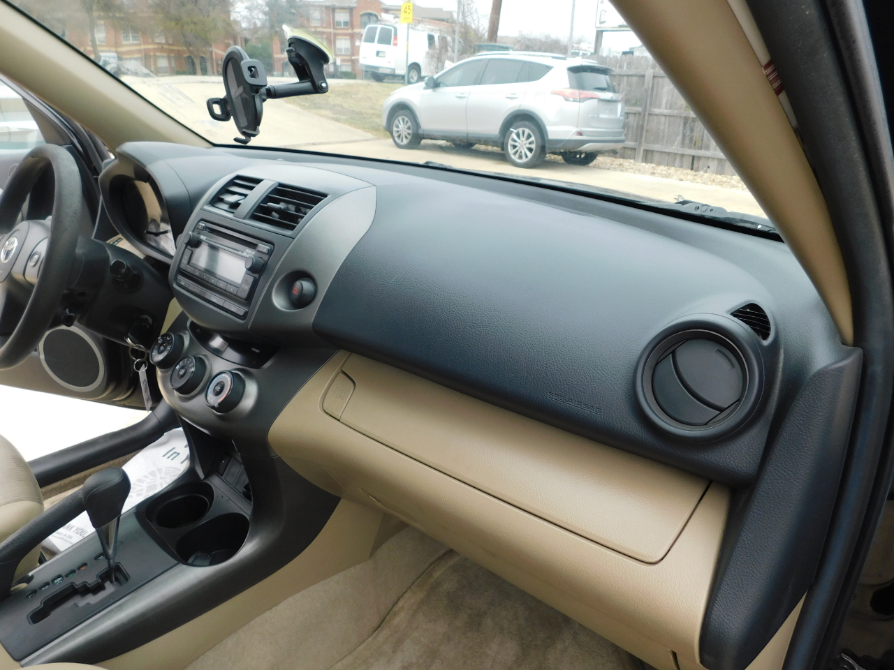 Toyota RAV4 FWD 4dr I4 (Natl) 2012