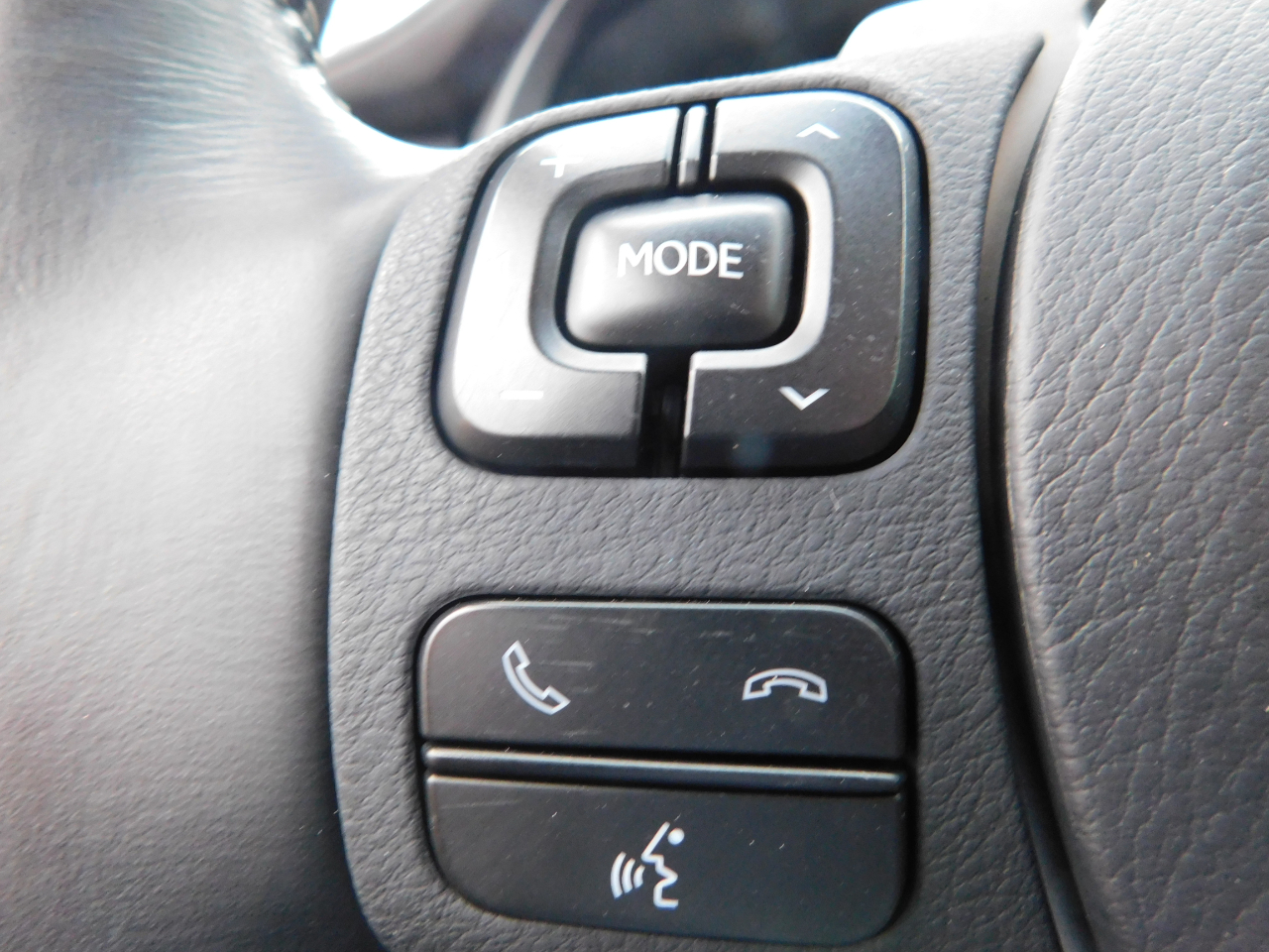 Lexus NX 200t FWD 4dr 2016